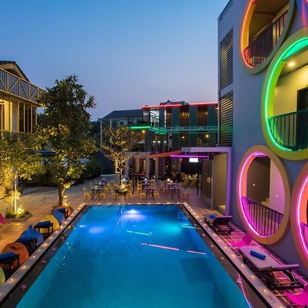 סיאם ריפ White Rabbit Hostel מראה חיצוני תמונה