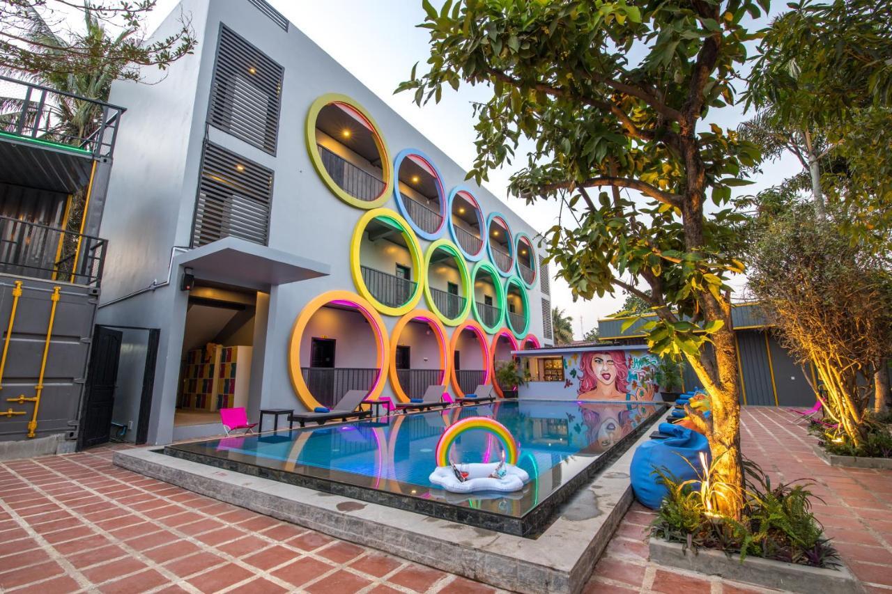 סיאם ריפ White Rabbit Hostel מראה חיצוני תמונה