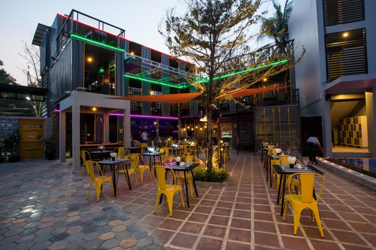 סיאם ריפ White Rabbit Hostel מראה חיצוני תמונה