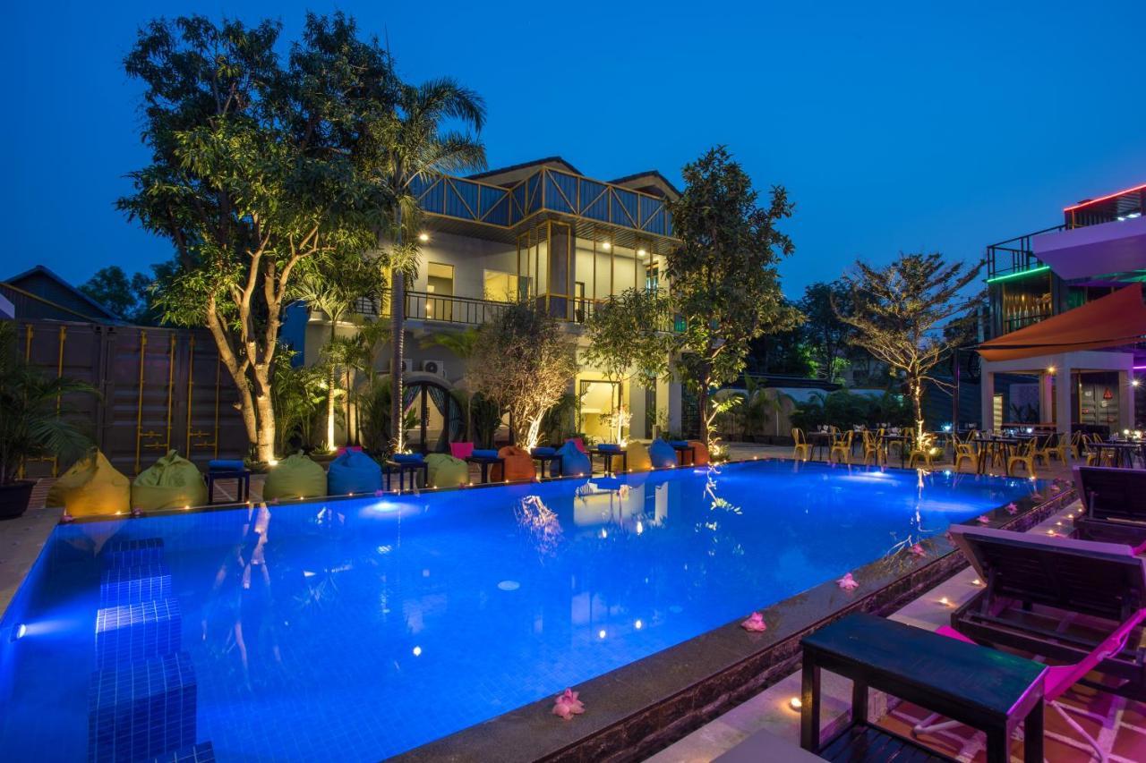סיאם ריפ White Rabbit Hostel מראה חיצוני תמונה