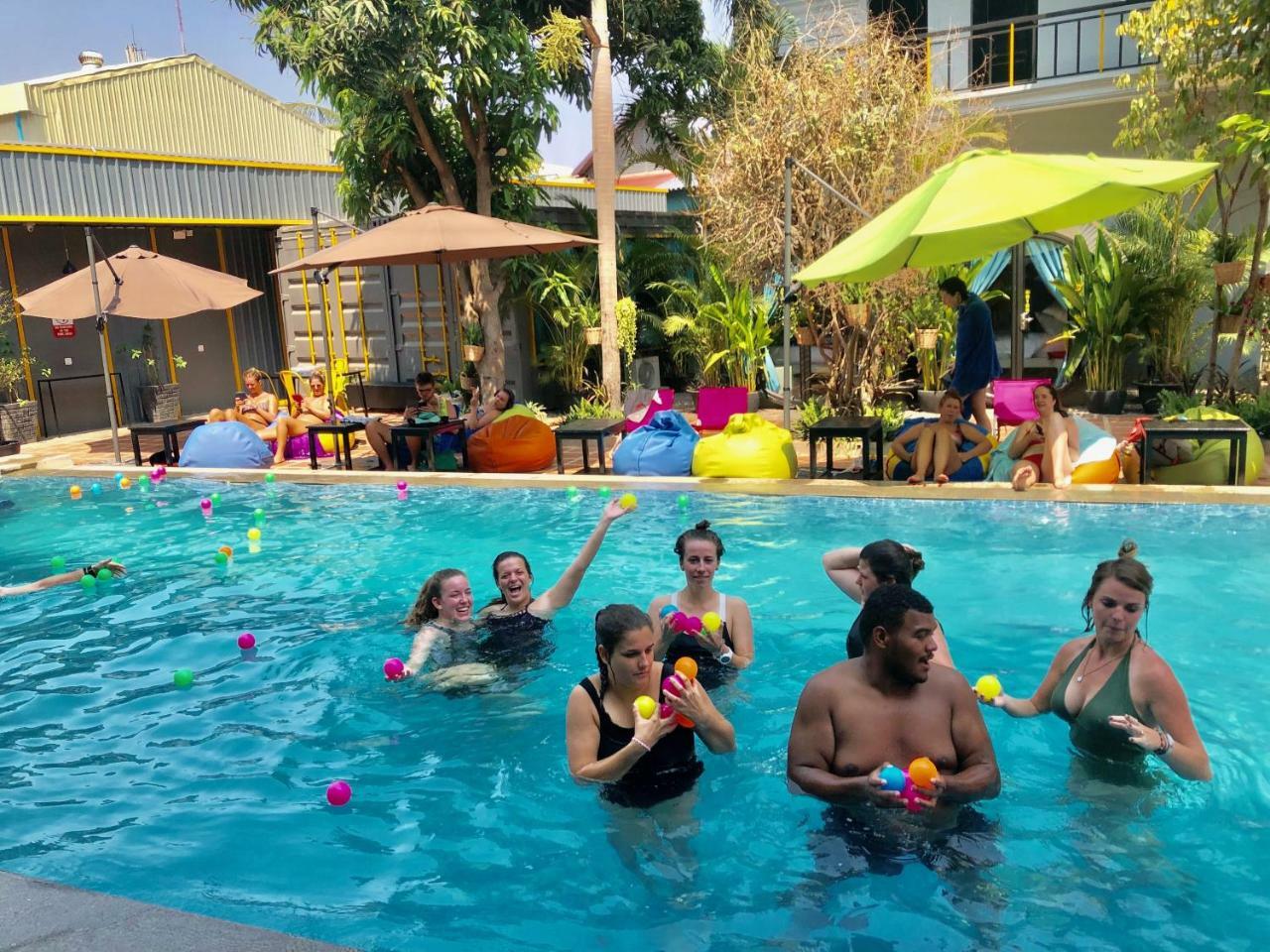סיאם ריפ White Rabbit Hostel מראה חיצוני תמונה